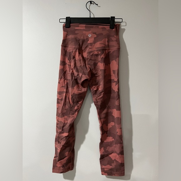 Lululemon Align Crop *21* leggings - Picture 3 of 3